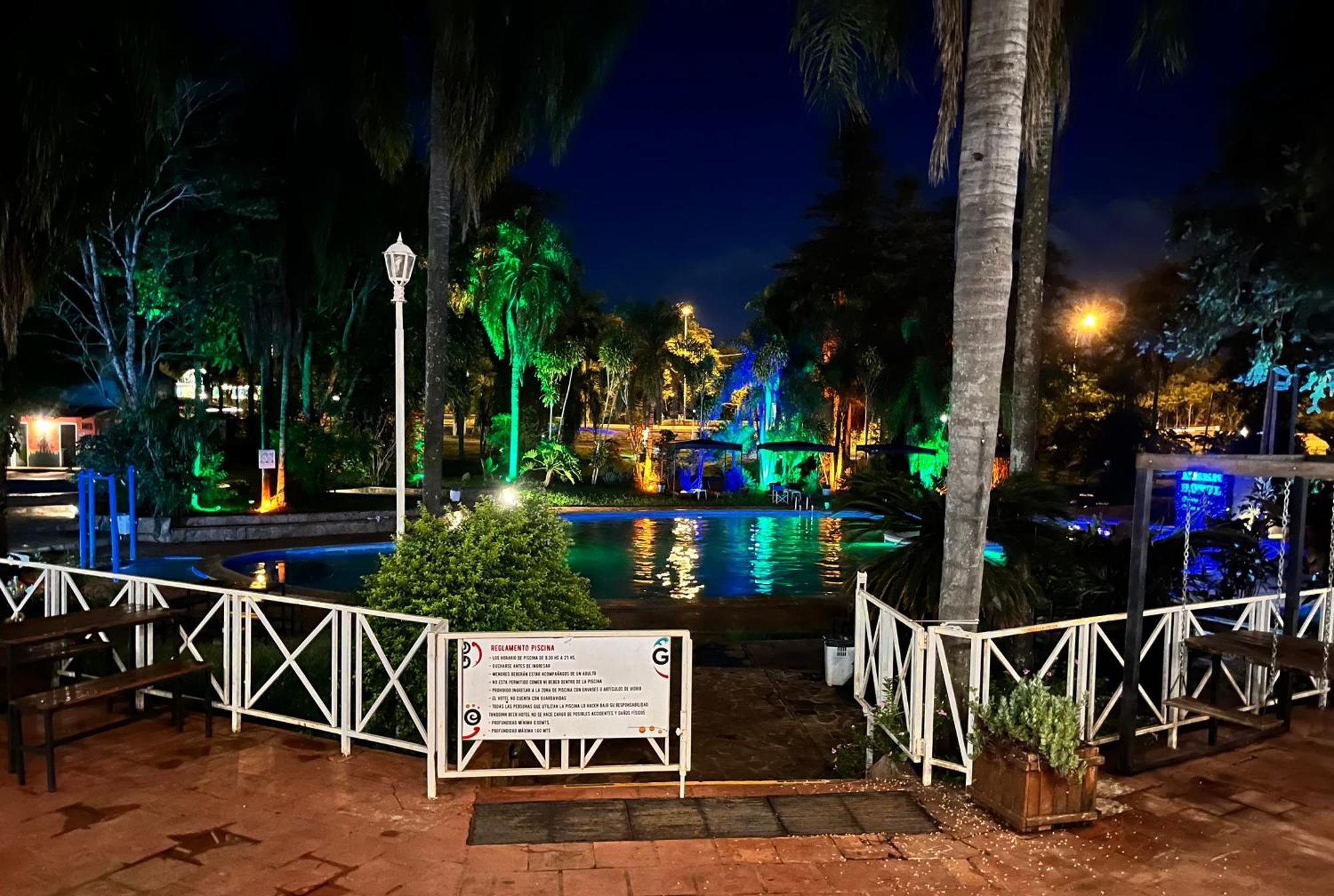 Beer Hotel Iguazu Puerto Iguazú Exteriör bild